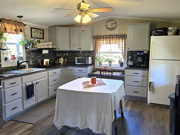 4th image of 2863 Wilson Creek Rd