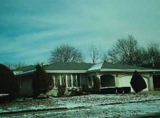 620 Thornwood Dr, South Holland, IL 60473