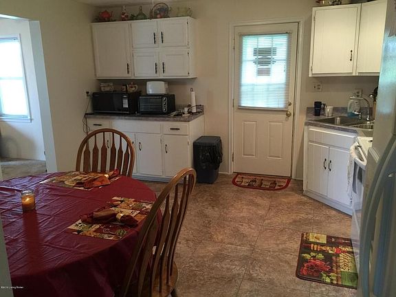 5714 Mt Washington Rd Kitchen