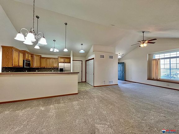 3rd image of 11140 N 144th St