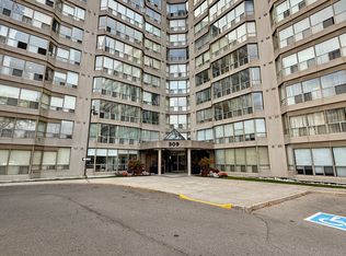 309 Major Mackenzie Dr E #807, Richmond Hill, ON L4C 9V5