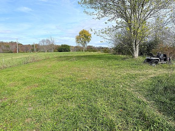 3rd image of 945 Dawn Valley Way