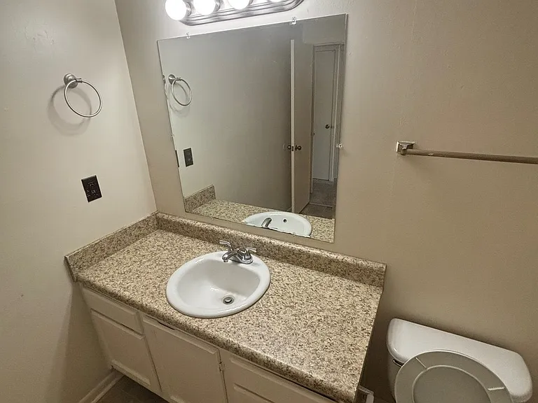 1850 Cypress St #J — Photo 3