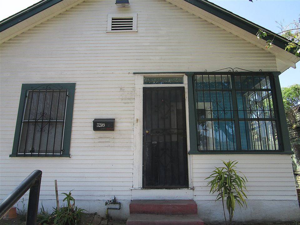 1st image of 3209 Market St