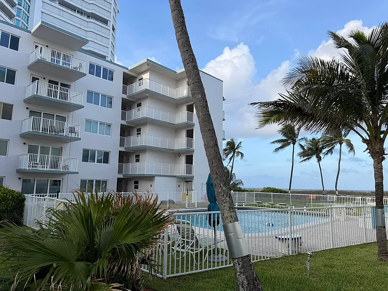 1750 S Ocean Blvd #306E — Photo 11