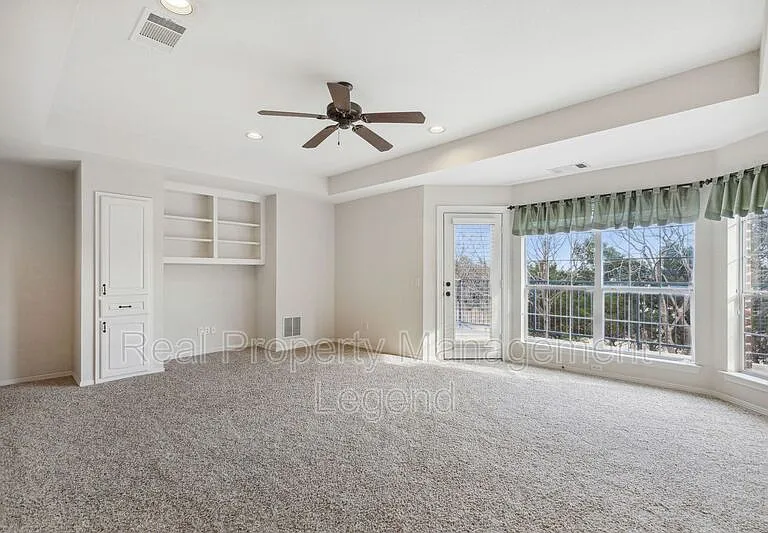 5004 Seville Ln — Photo 29