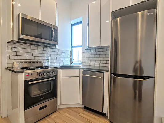 Rented by Citified Realty Group LLC | media 11