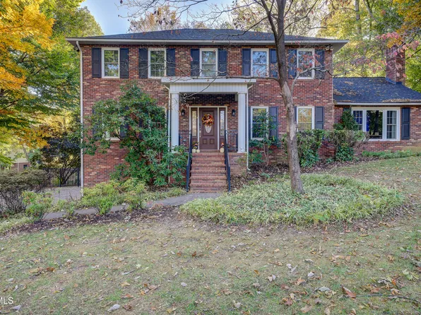 2815 Steven Dr, Johnson City, TN 37604