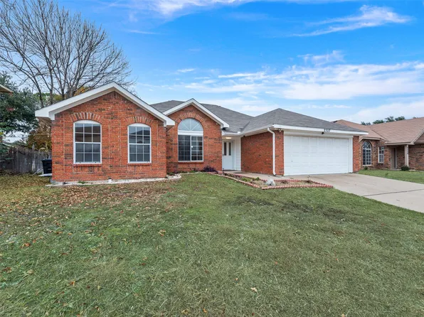 2327 Cromwell Dr, Arlington, TX 76018