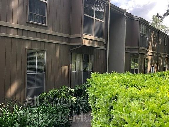 3rd image of 2091 Ascot Dr Unit 127