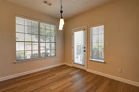 4567 Woodsboro Ln — Photo 10