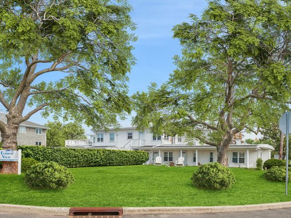 58 Library Ave, Westhampton Beach, NY 11978
