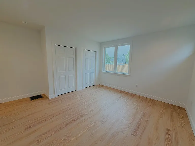 53 Parker St — Photo 2