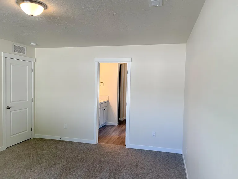 17002 Gwinnett Ave — Photo 13