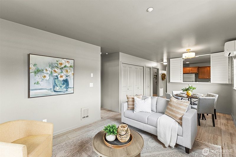 3rd image of 5686 Correll Drive #101
