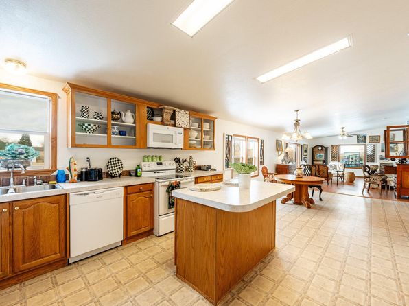 793 N Adams Ave, Buffalo, WY 82834