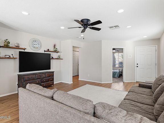 5th image of 17449 W CALAVAR Road