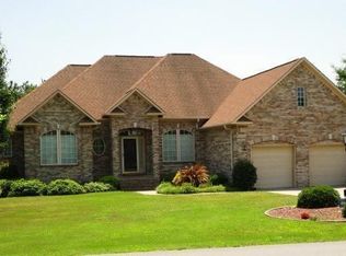 233 S Middleton Dr NW, Calabash, NC 28467