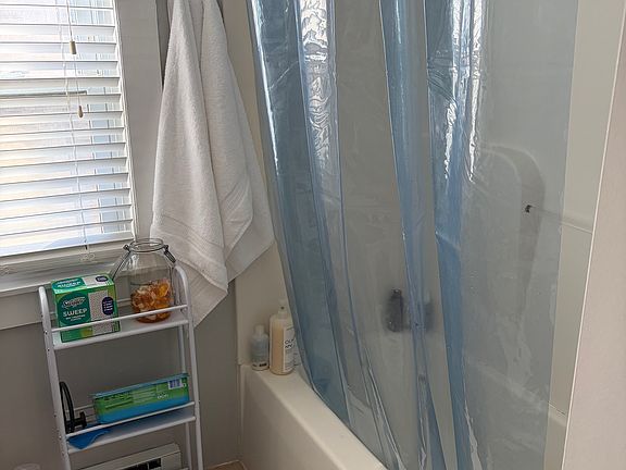 2nd image of 11 Allen St APT 2