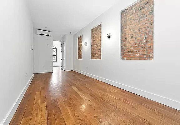 4th image of 851 Hancock St #2R