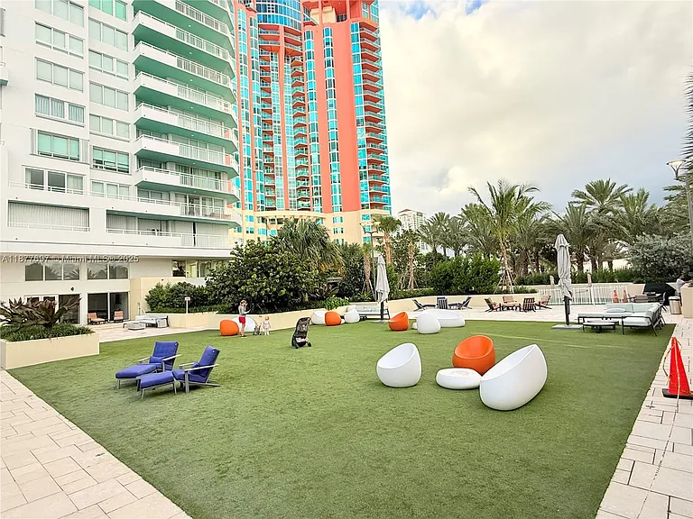 300 S Pointe Dr #2806 — Photo 58
