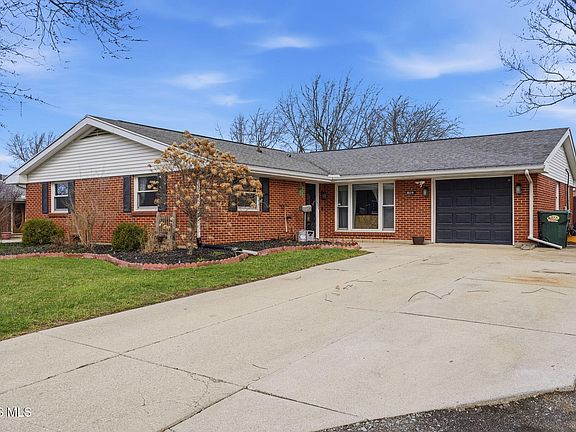 2nd image of 2530 Windsor Dr