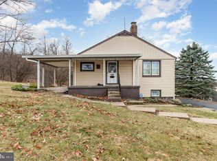 345 Pleasant View Rd, New Cumberland, PA 17070