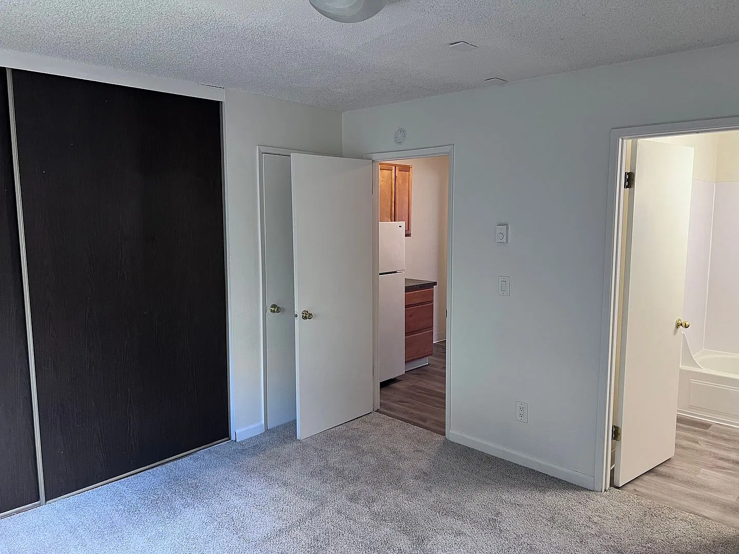 Hamlin Manor — Photo 1