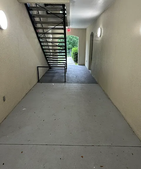 8290 Gate Pkwy #504 — Photo 3