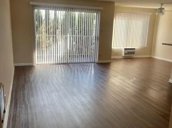 4051 Elm Ave #4, Long Beach, CA 90807