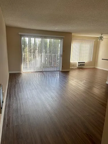 4051 Elm Ave #4 Photo 1