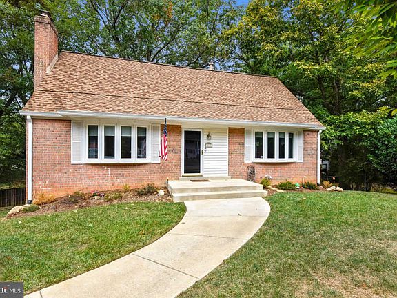 4th image of 5017 Gainsborough Dr
