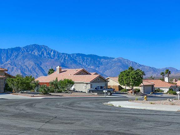 3rd image of 9822 Del Ray Ln