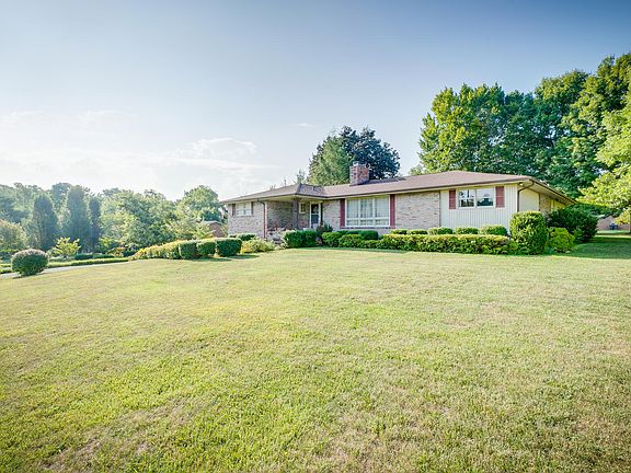 2nd image of 2325 Jennings Dr