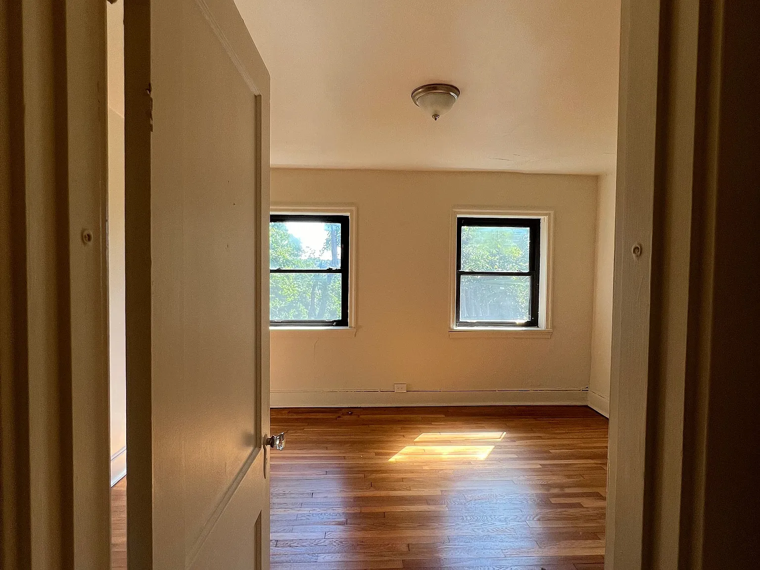 2251 Brownsville Rd — Photo 4