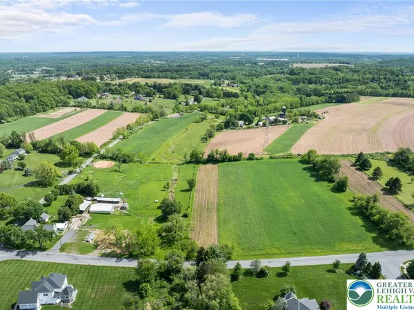 7338 Grant Rd, Coopersburg, PA 18036