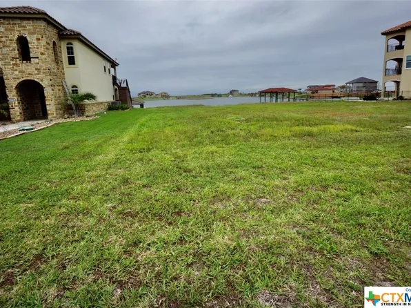 480 E Burgundy Bay, Port O Connor, TX 77982