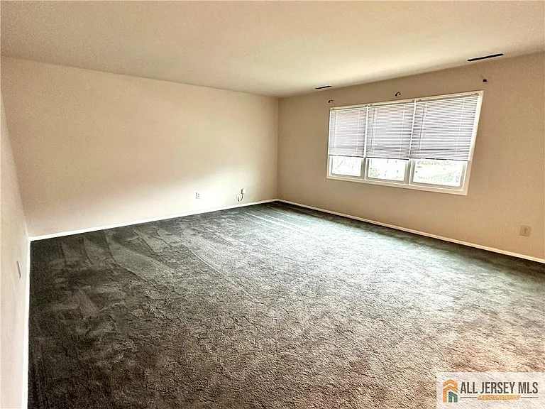 909 Hermann Rd — Photo 5