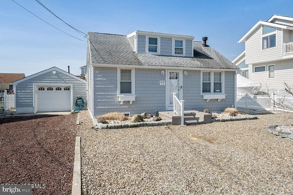 1st image of 126 Bonita Rd