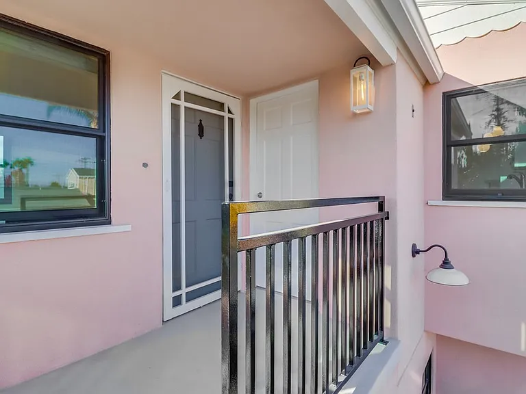 4706 Vista St #1 — Photo 4