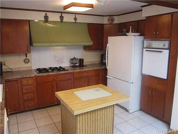5th image of 647 71st St
