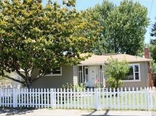 1926 Grosse Ave, Santa Rosa, CA 95404