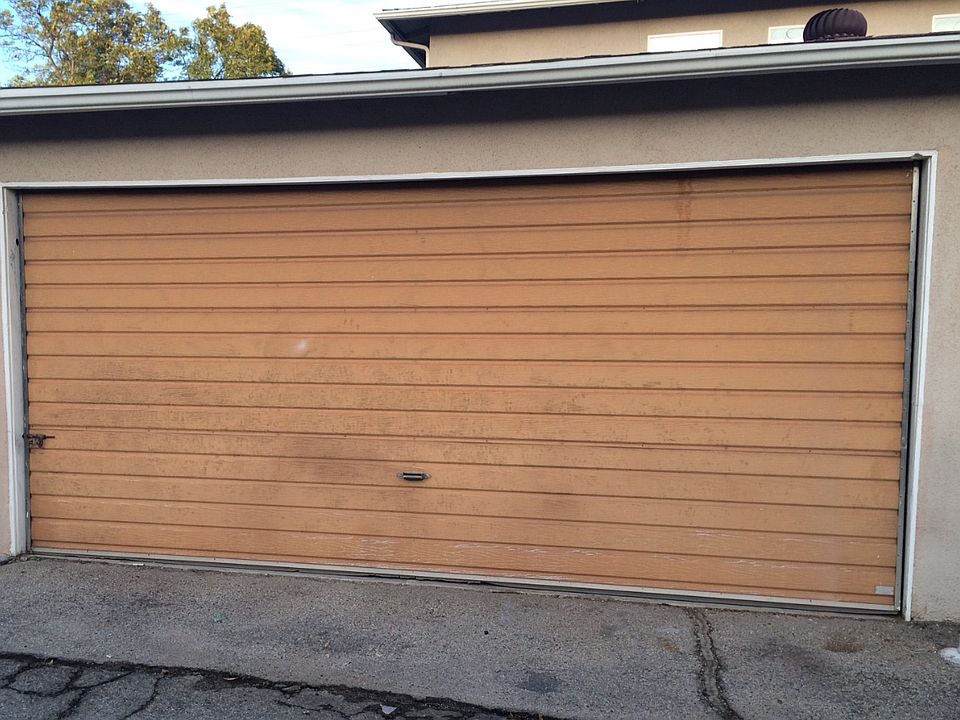 2nd image of 1231 N Cordova St