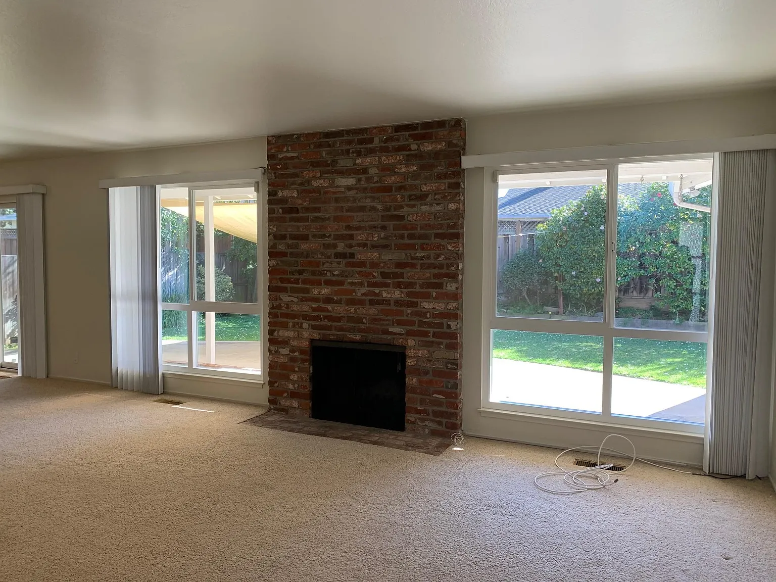 3 bed, 1555 sqft, $5,300 — Photo 2