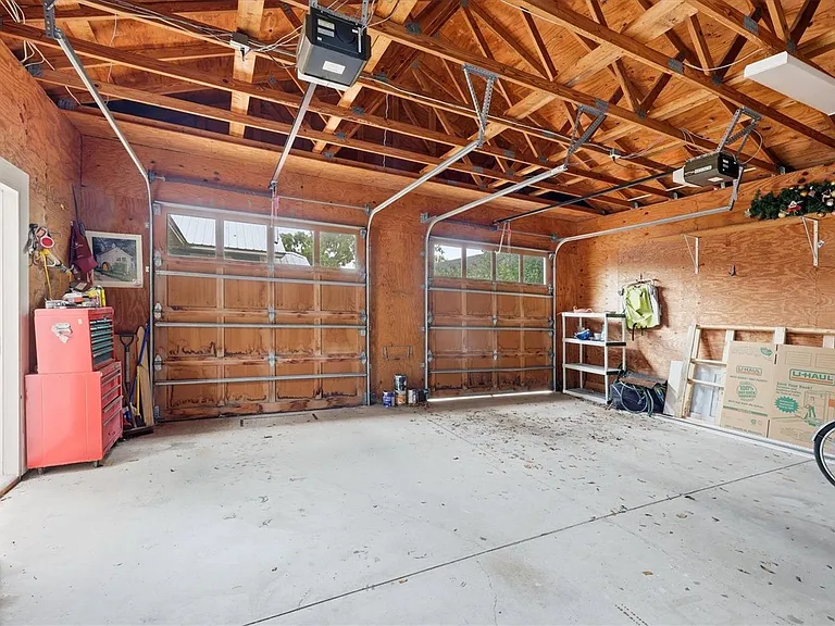 1828 Grove St — Photo 17