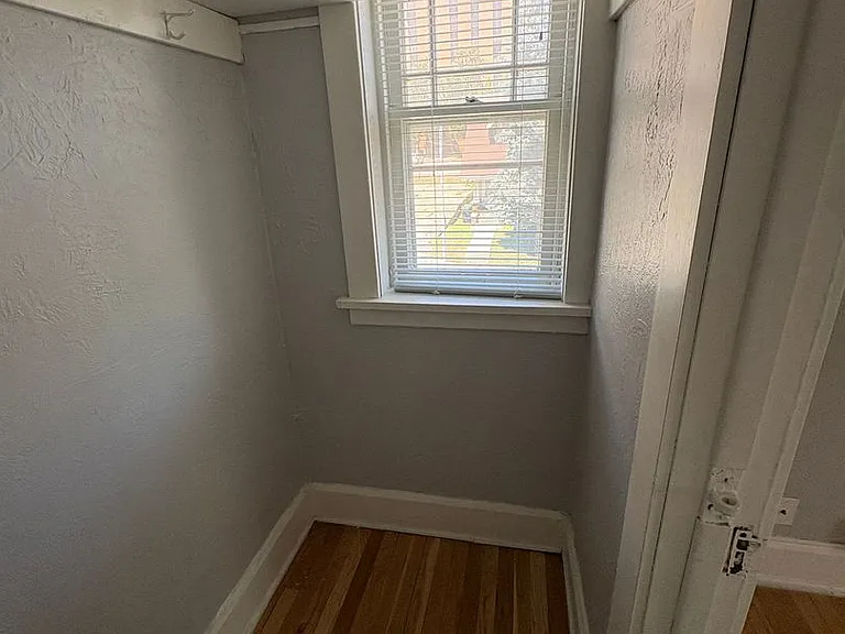 3301 Dewey Ave — Photo 7