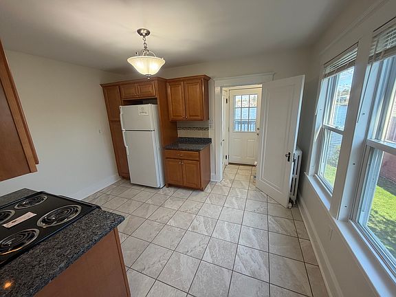 5th image of 38 Gage St
