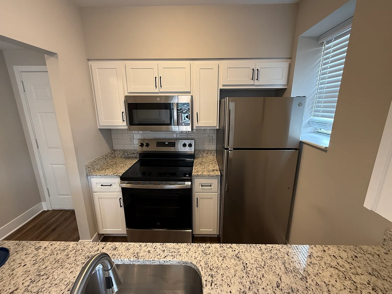 1 bed, 650 sqft, $1,150 — Photo 4