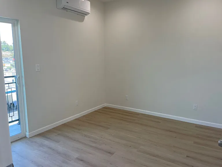 317 1/2 N Alvarado St — Photo 17