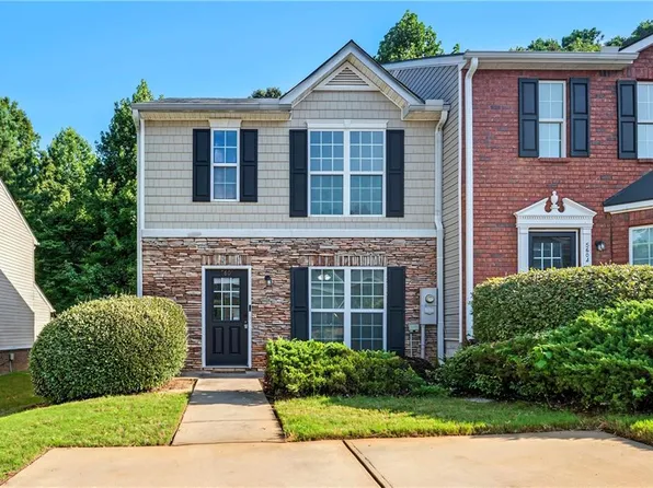 5606 Union Pointe Dr, Union City, GA 30291
